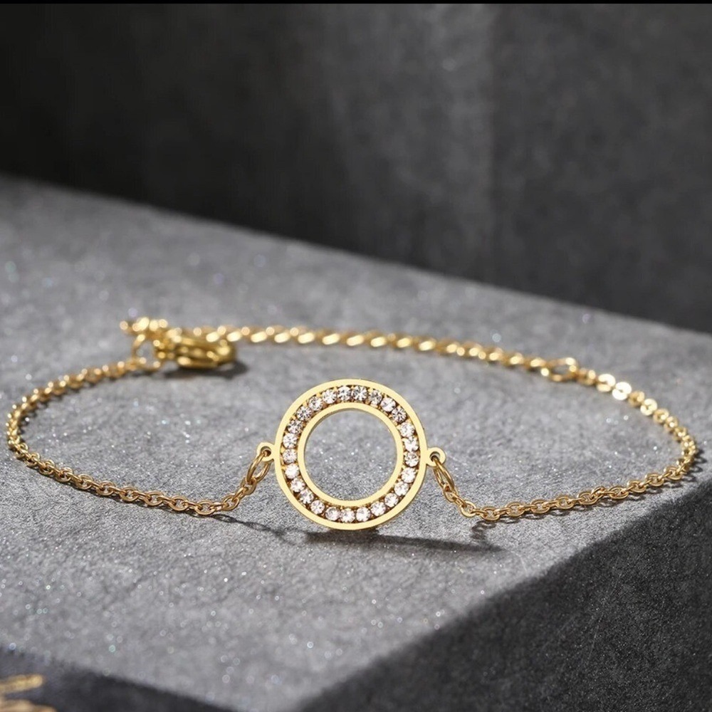 Gold‎ Tone Open Circle Pave Crystal Charm Bracelet Minimalist Link Chain Jewelry